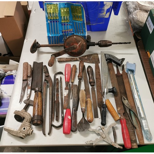 211 - Job lot of mainly vintage wooden handled tools etc