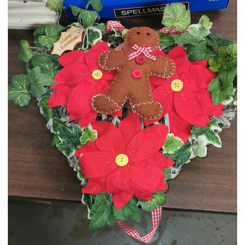 196 - 30 x 30 cm rattan festive hand made wreath with felt poinsettia and gingerbread man