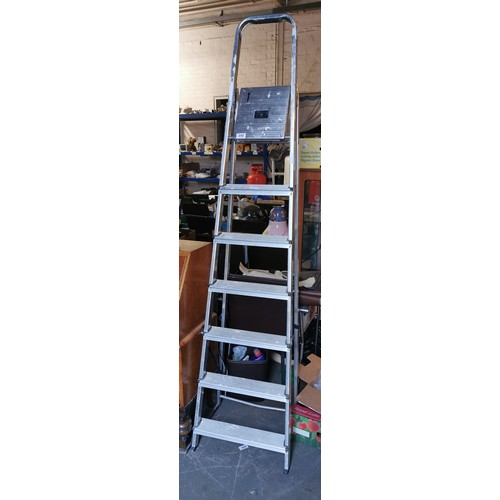 142 - 6 step aluminium platform ladder