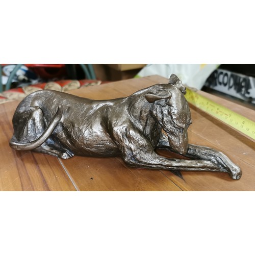 405 - 27 cm long Frith Sculptures bronze look Lurcher figure