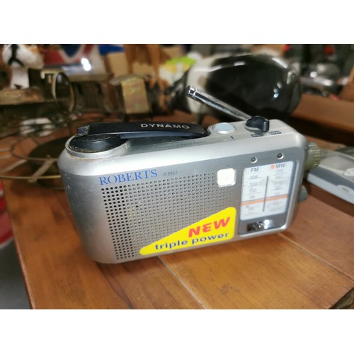 153 - Roberts R9957, wind up or battery powered portable 2 band radio