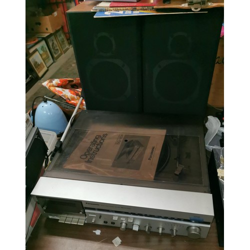 146 - Retro Panasonic SG-V04 stereo music system with manual and SB-322 40 wt speakers - very good conditi... 