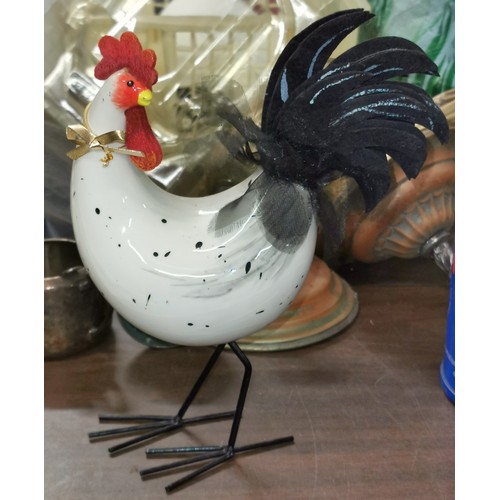 297 - 23 cm tall 'Rocking roosters' no'2 by Gallo