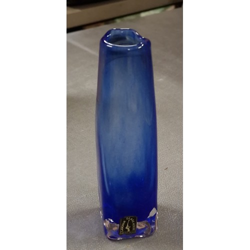 109 - 14 cm tall Langham Glass House, art glass posy vase