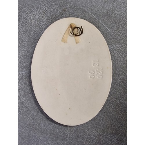 136 - 12 x 9 cm oval porcelain picture wall plaque