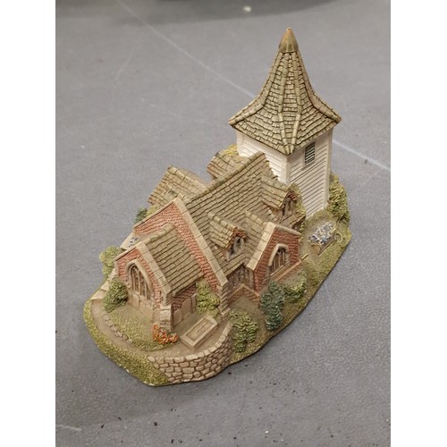 36 - 12.5 x 8 x 10 cm 1999 Greensted Church by Lilliput Lane ornament