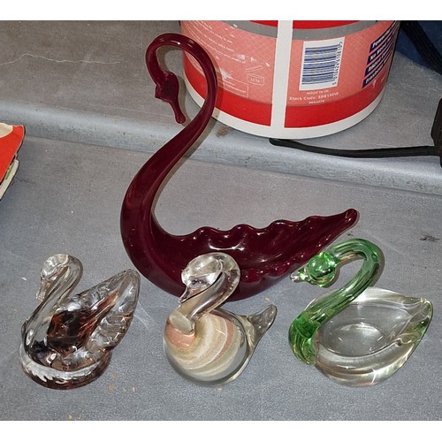 63 - 4 x assorted art glass swans