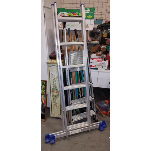 156 - 5 ft aluminium double ladder