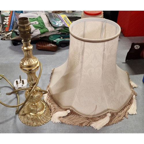 208 - 33 cm tall ornate brass finish table lamp with shade