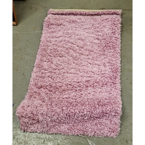 205 - As new Vista 120 x 60 cm pink shaggy rug