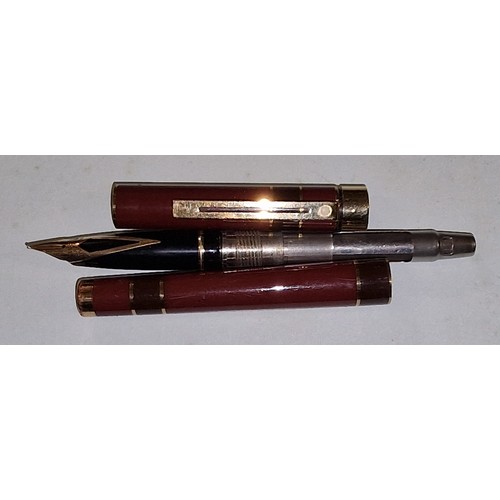 29 - Sheaffer fountain pen in case