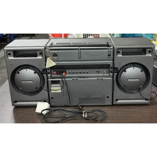 349 - Retro Philips portable double deck sound system ghetto blaster model D8678 - fully working