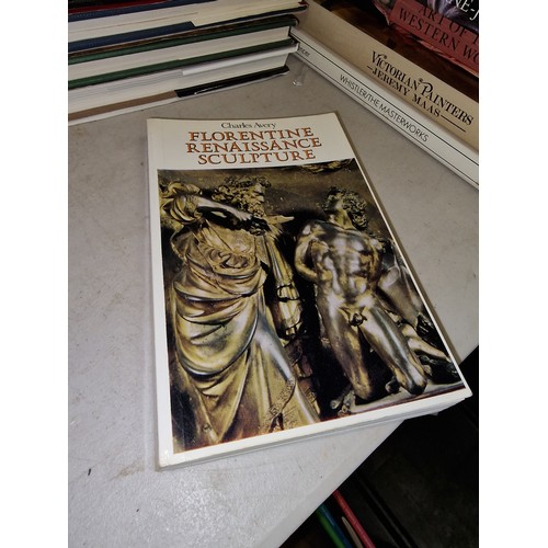 37 - Murray 1982 (reprint) Florentine Renaissance sculpture - Charles Avery, 273 page paperback book in v... 