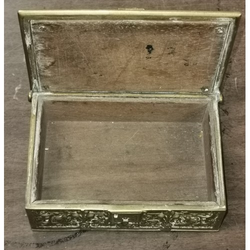 60 - 13 x 8.5 x 5 cm embossed brass trinket box - no key