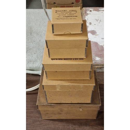 255 - William Jones Carnarvon graduated set of 5 x packaging boxes, largest being 10.5 x 8.5 x 6