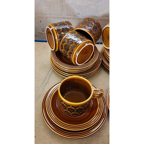 333 - 1970's Hornsea Heirloom pattern 4 place setting, 12 piece tea set