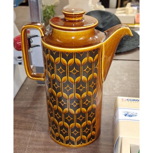 39 - 25 cm tall retro Hornsea Bronte coffee pot