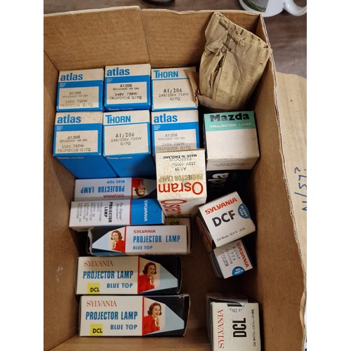 67 - Job lot of assorted mostly boxed vintage projector bulbs