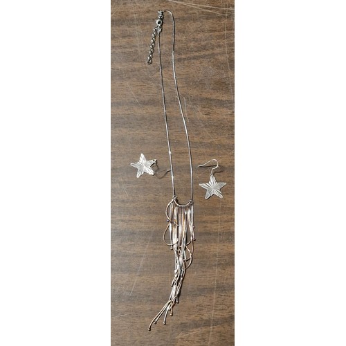 146 - 925 silver necklace and star shaped earrings