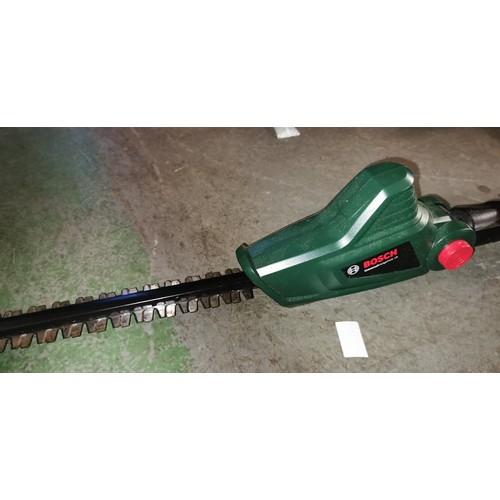 171 - As new Bosch universal hedge pole 18 with charger - charged and working