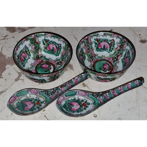 268 - Pair of Fabricado Em Macau soup bowls (both have chip) with matching spoons