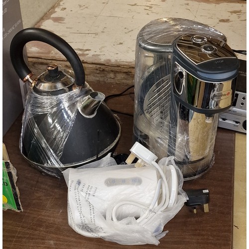 207 - Breville one cup, Salter kettle and other travel kettle