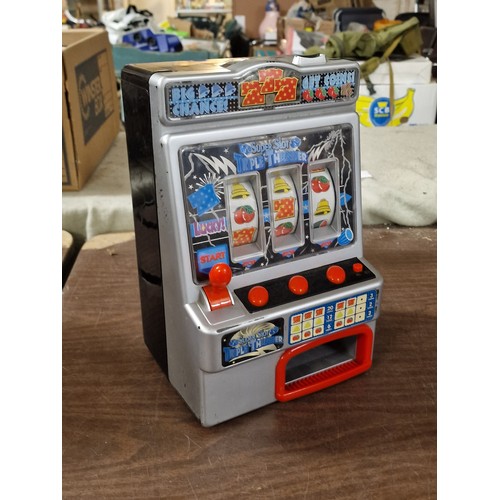 100 - Super Shot Triple Thunder counter top mini fruit machine