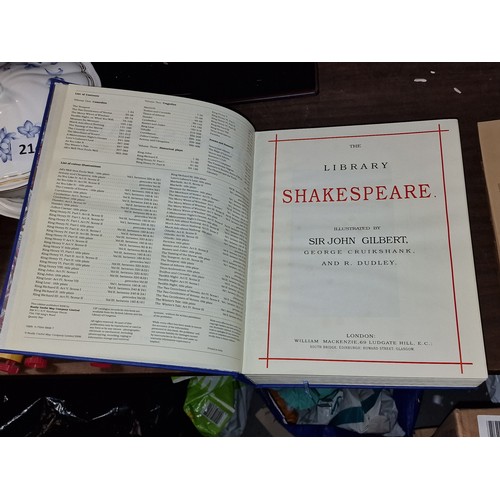 215 - Limited edition, 2219/7000, 2006 the complete library of Shakespeare silver leaf book - near mint