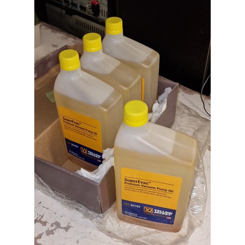 43 - 4 x 1 US liquid quart, Yellow Jacket premium vacuum pump oil