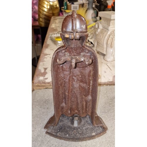 136 - Knight shaped lustre finish fireside tool holder