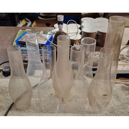 220 - 8 x assorted oil lamp chimneys