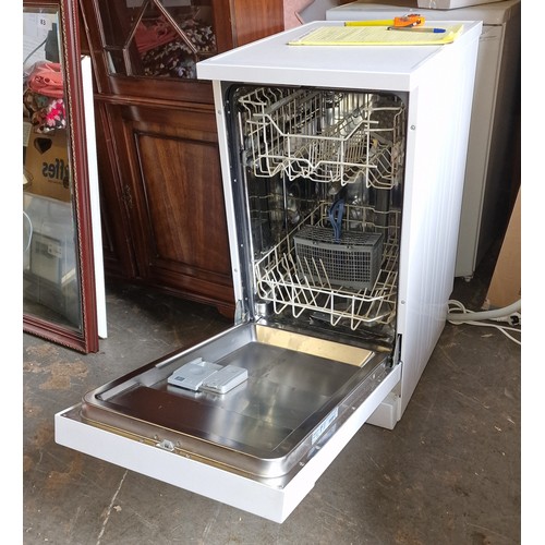 289 - 45 cm wide white CDW45W18 dishwasher