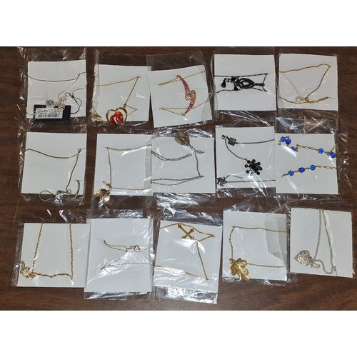 45 - Bundle of 15 x new dress necklaces with pendants