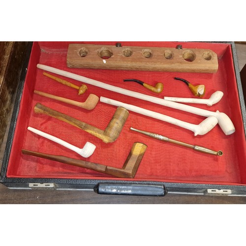 22 - Collection of wooden and clay pipes plus Japanese Kiseru in case