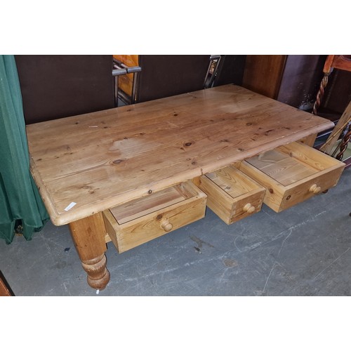 80 - 124 x 70 x 49 cm large pine coffee table with 3 x drawers