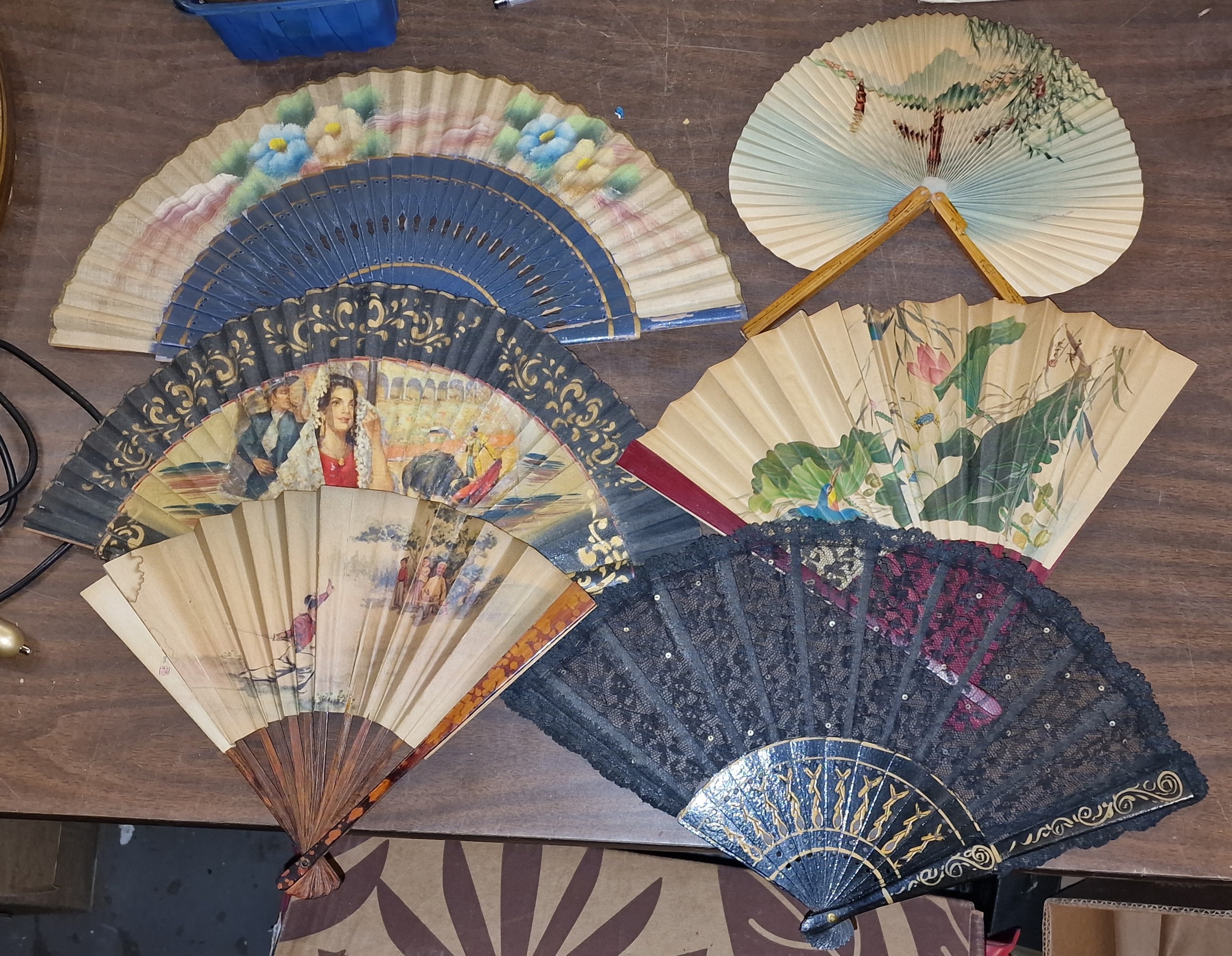 Selection of assorted vintage hand fans