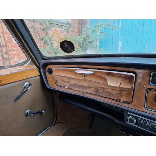 289 - Genuine garage find, untouched for over 35 years, 1972 Rover Princess 1300 Vanden Plas. No key or lo... 