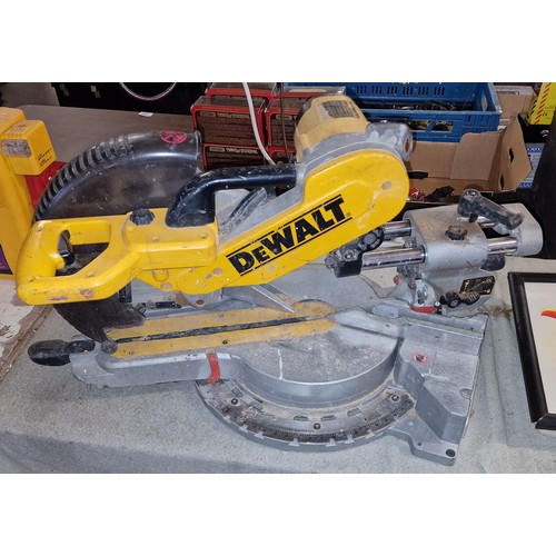 59 - DeWalt DW718 mitre saw, no lead so untested and sold as seen