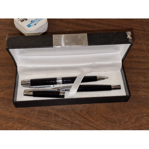 236 - Thierry Mugler twin pen and pencil set in case