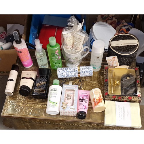 201 - Bundle of assorted creams and lotions etc