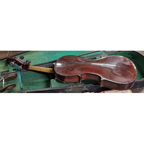 178 - Old Maidstone - Murdock Murdock & Co violin in case