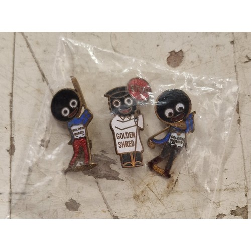 350 - 3 x vintage Robertsons golden shred Gollywog figure badges