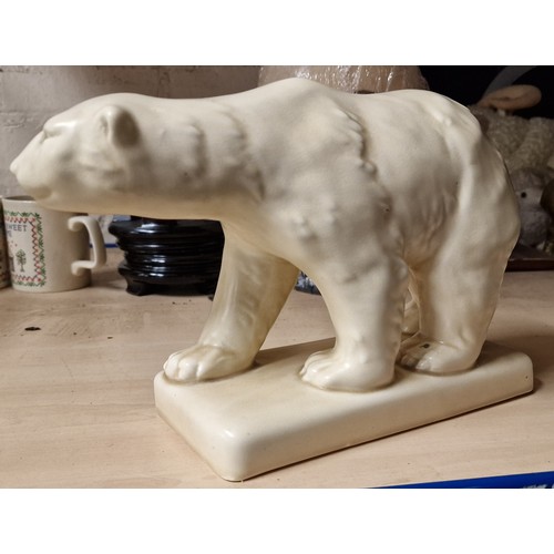 190 - 27 cm long and 17 cm tall Beswick 417, large polar bear figure