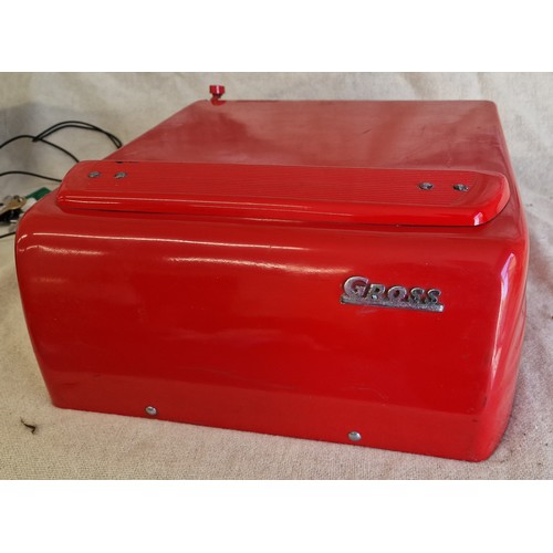 196 - Vintage Gross red counter top till