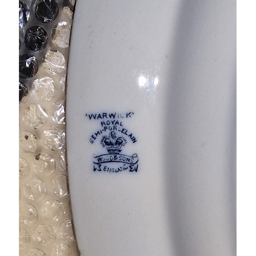 333 - 40.5 x 31.5 cm Wood & Sons semi-porcelain 'Warwick' blue and white pattern charger