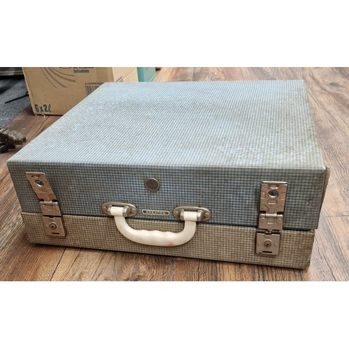 280 - Near complete vintage Brexton picnic hamper