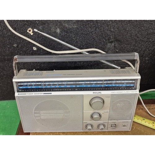 239 - Working retro Philips D2604 4 band portable stereo radio