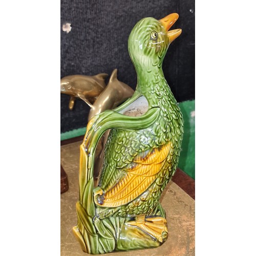 1 - 28.5 cm tall Whats by Vincent Cadeaux Majolica duck shaped jug