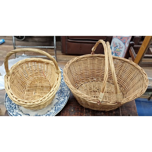 140 - 2 x vintage wicker shopping baskets