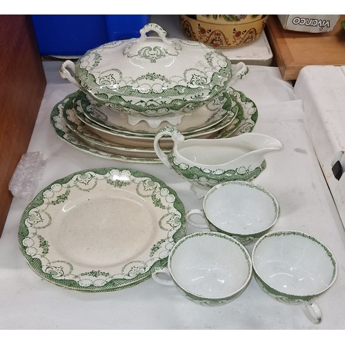 22 - Mid to late 19th century Wedgwood?? tableware being graduated set of 4 x chargers, tureen, 2 x plate... 